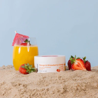 Peeling do ciała o zapachu mango i truskawcolady 100ml