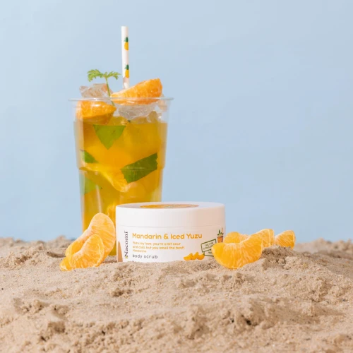 Peeling do ciała o zapachu mandarynki i yuzu 100ml