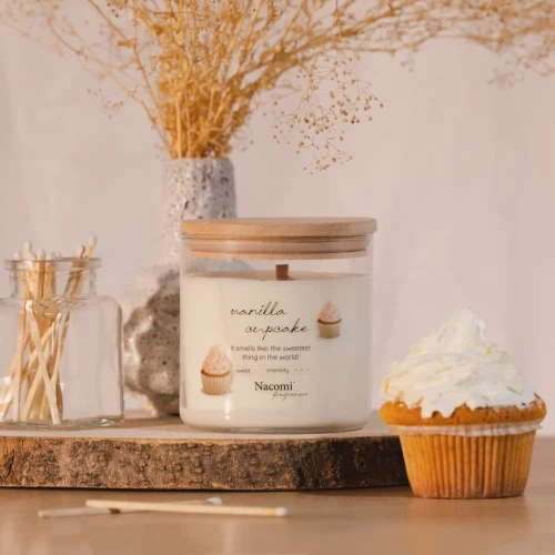 Świeca sojowa Vanilla Cupcake w szklanym słoju z białym woskiem zapach wanilia ciasteczko
